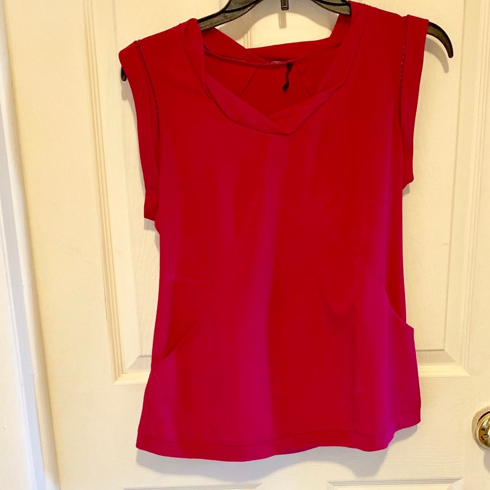 Guess Sleeveless Blouse Top